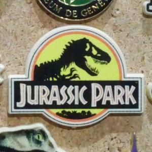Pin's Jurassic Park Logo (01)